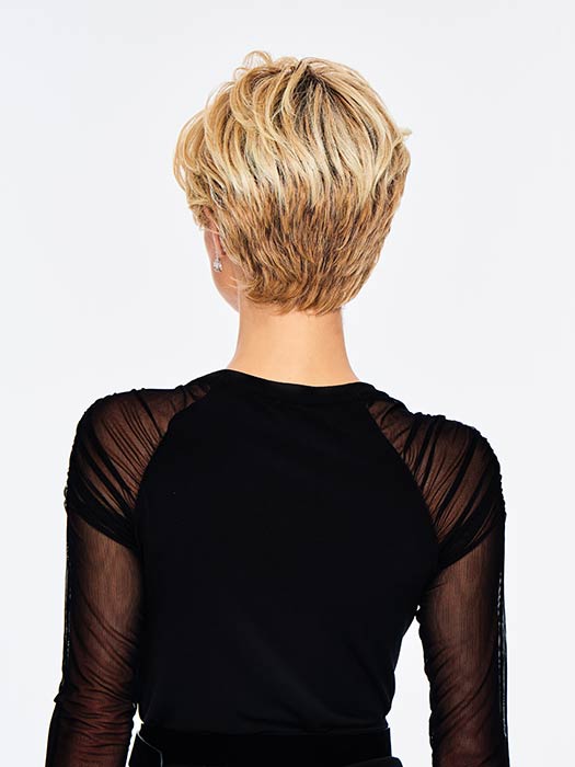 Chic Wavy by Hairdo - Regal Wigs