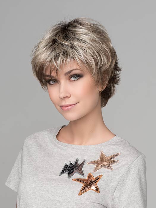 Club 10 by Ellen Wille