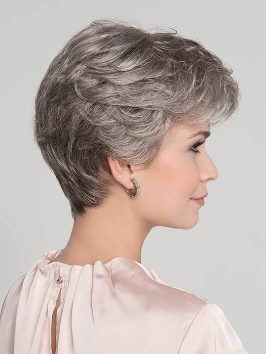 Apart Hi by Ellen Wille