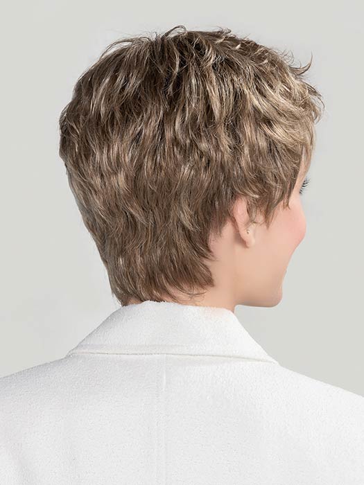 Lina Small by Ellen Wille